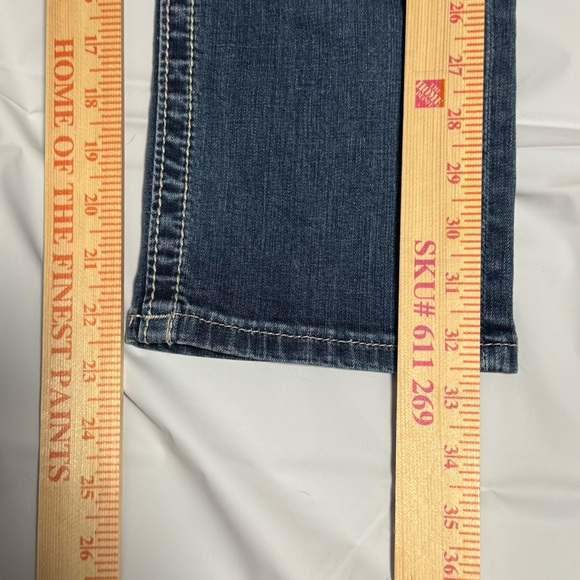 Miss Me 29 Capri's #M3123P Embroidered Embellished Metallic Angel Wing Pockets - Picture 11 of 15